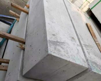 如何正確運(yùn)輸水泥路沿石